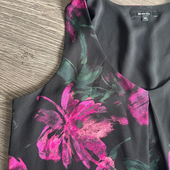 RW&CO Black Floral Sleeveless Blouse – Size S - Picture 3 of 5